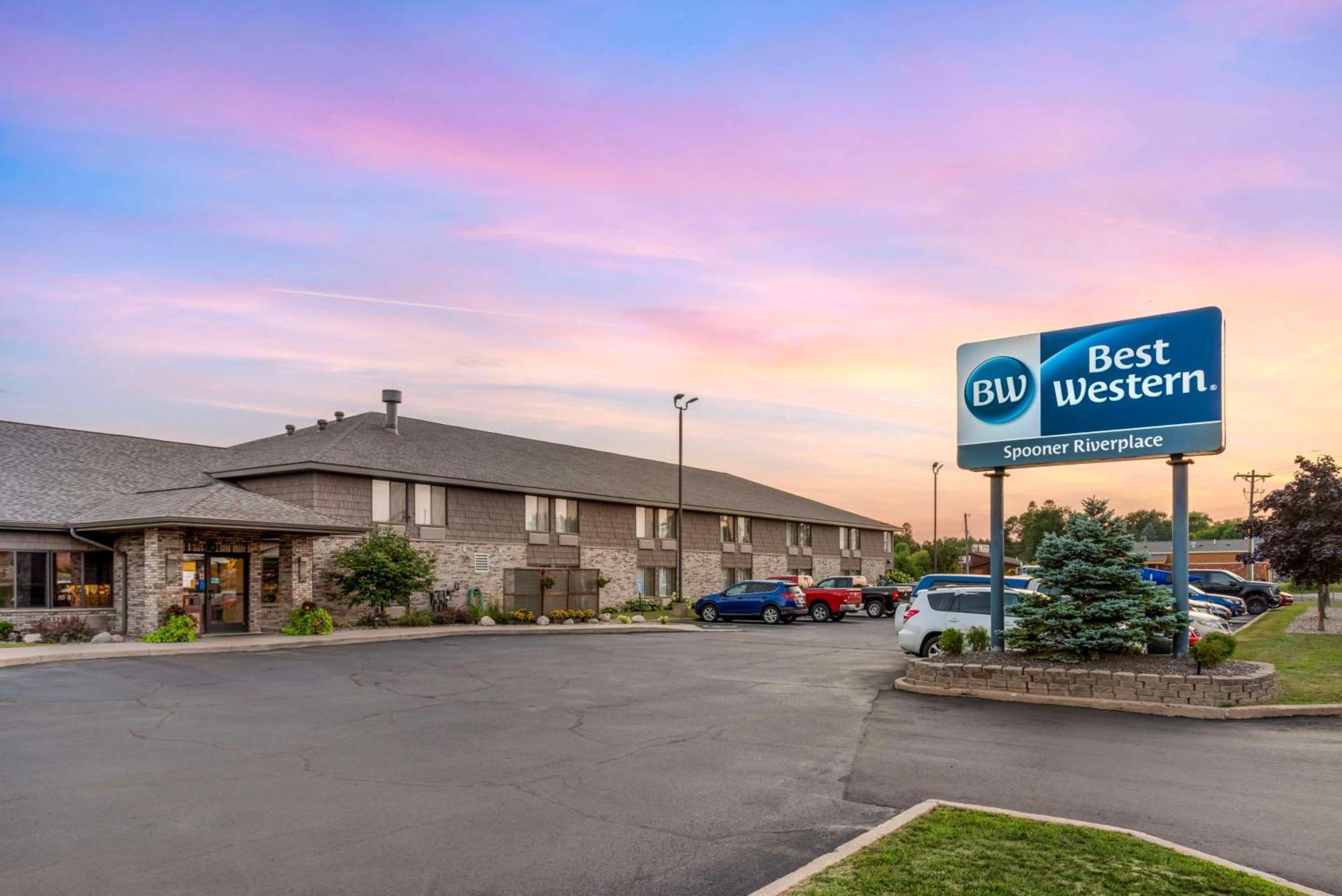 Best Western Spooner Riverplace Extérieur photo